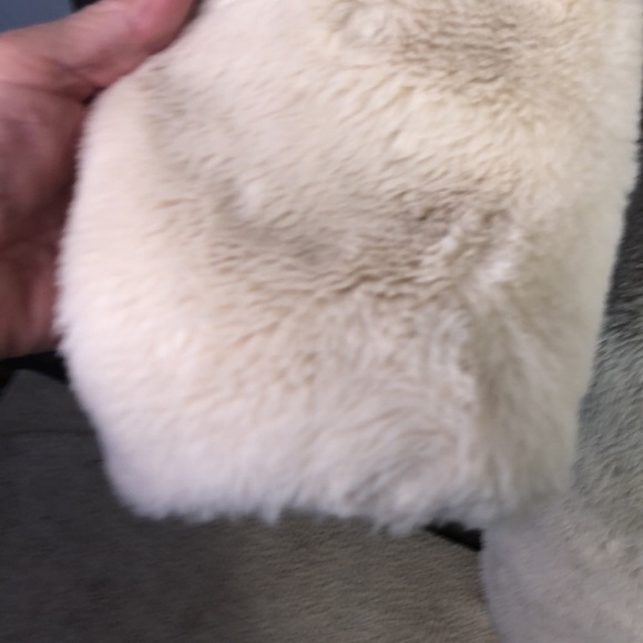 POPSUGAR Fluffy Cream Faux Fur Teddy Bear Coat Furry Fluffy Flirty Size Medium - Picture 8 of 14